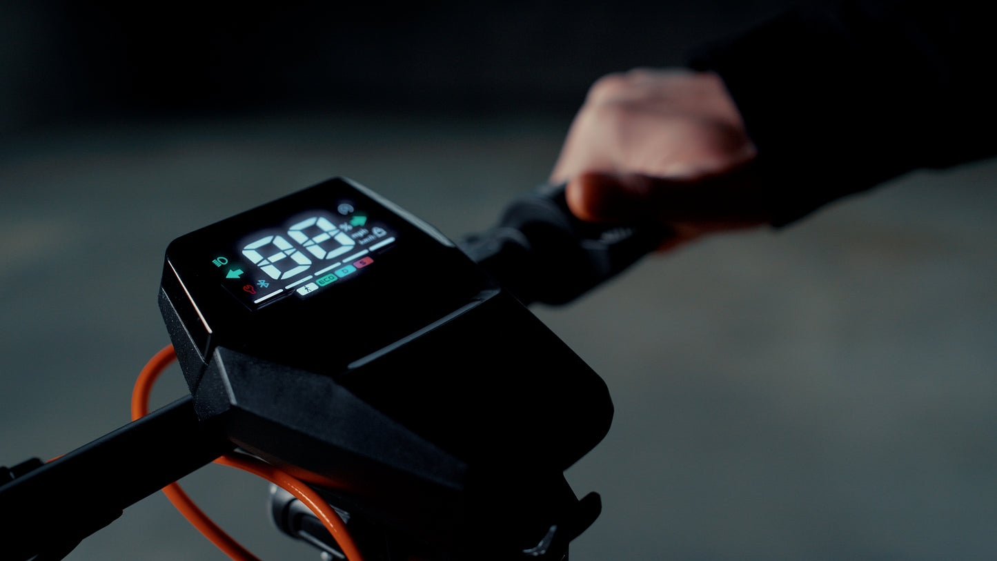 5TH WHEEL G11PRO Performance Electric Scooter | 1200W Peak Motor & 40 Mile Range