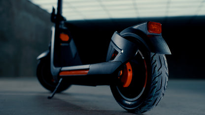 5TH WHEEL G11PRO Performance Electric Scooter | 1200W Peak Motor & 40 Mile Range