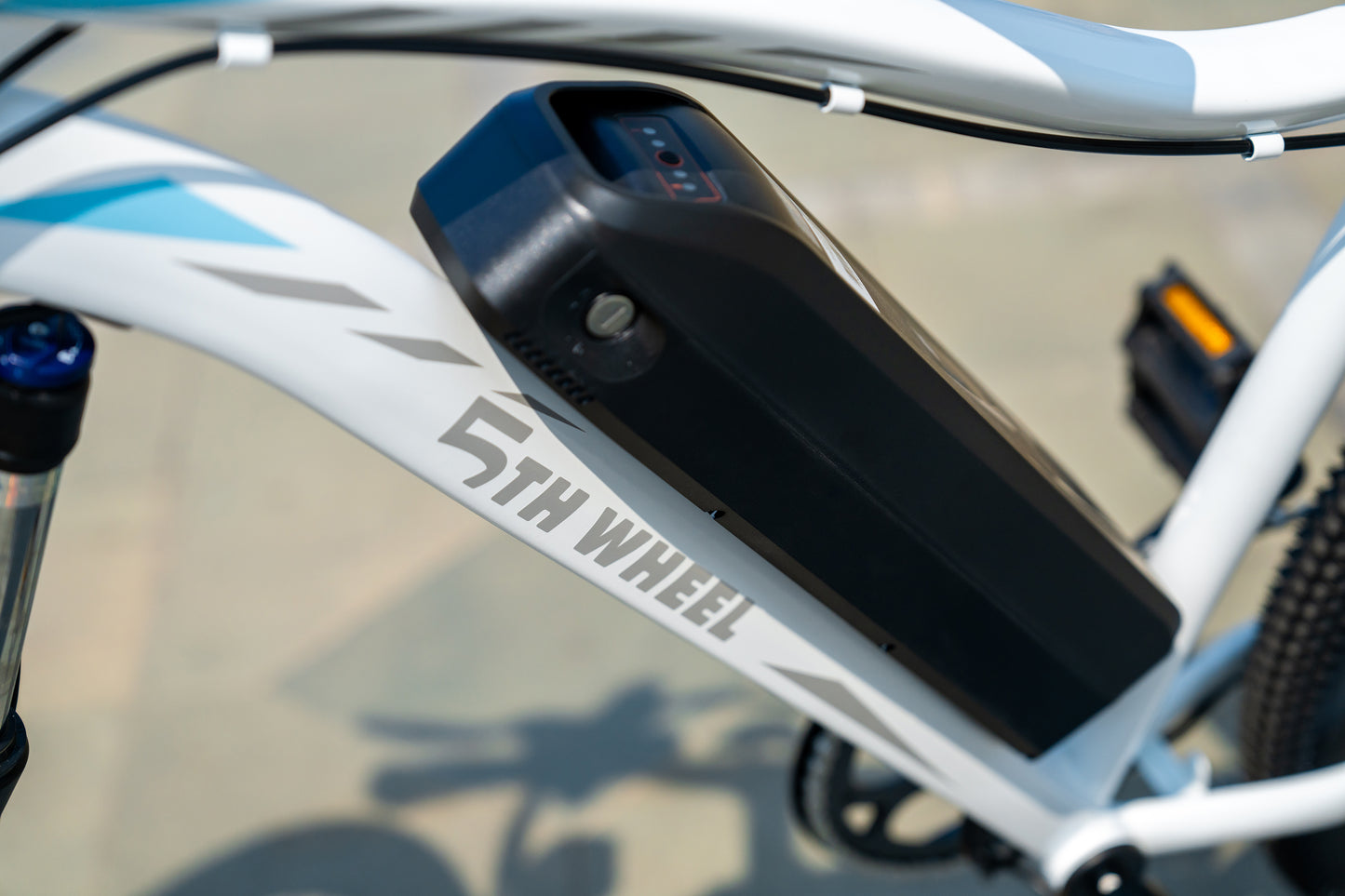 5TH WHEEL DISCOVER Commuter Electric Bike | 700W Peak Motor & 28 Mile Range