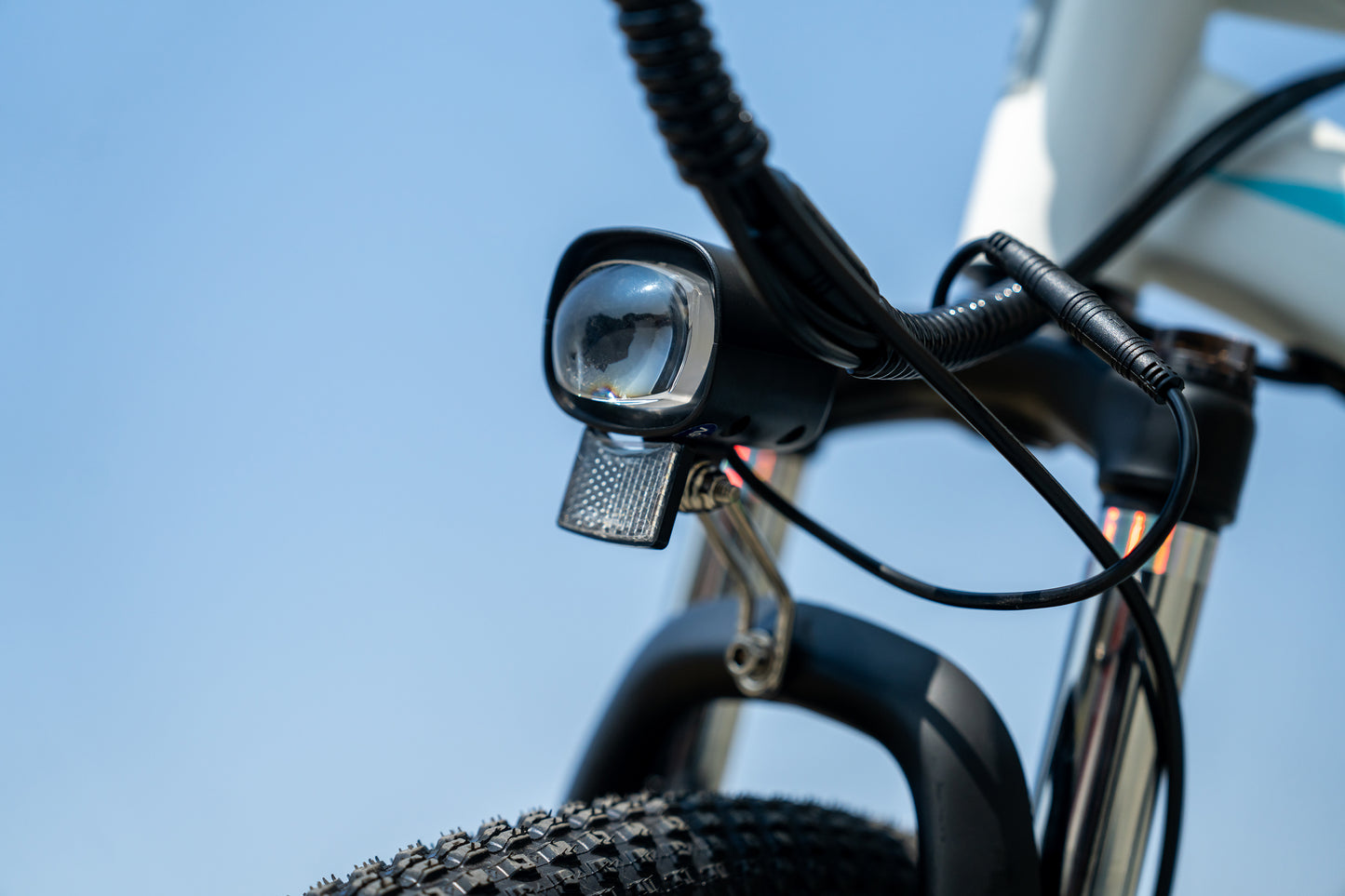 5TH WHEEL DISCOVER Commuter Electric Bike | 700W Peak Motor & 28 Mile Range