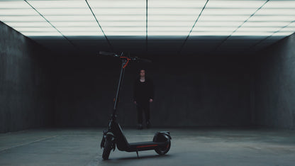 5TH WHEEL G11PRO Performance Electric Scooter | 1200W Peak Motor & 40 Mile Range